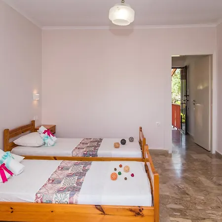 Hotel Roussa's 2*