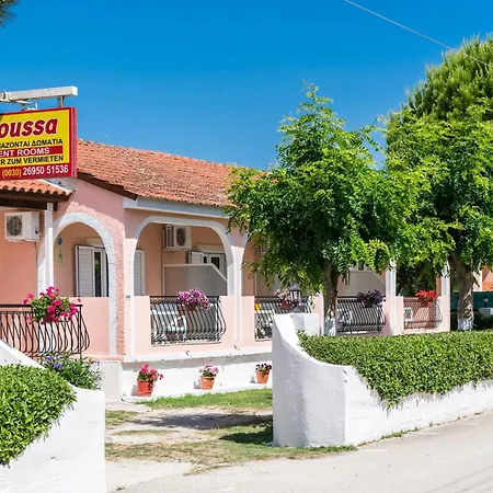 Hotel Roussa's