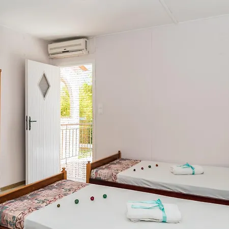 Roussa's Ξενοδοχείο Λαγανάς