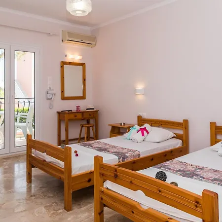 Roussa's Hotel Laganas