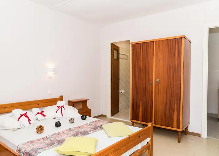 Roussa's Hotel Laganas